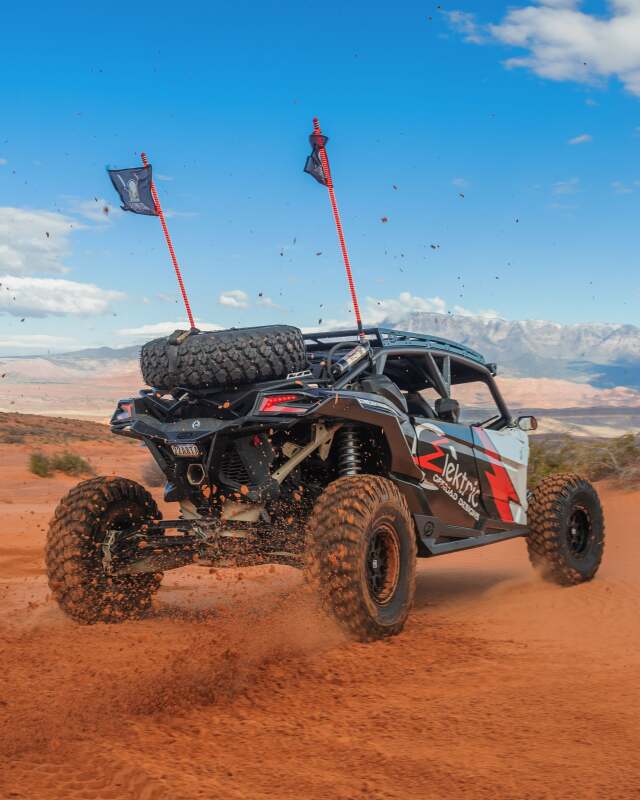 Elektric Offroad 2017+ Can Am Maverick X3 Volt Billet Radius Rods Anodized Black RS 72In Model Only thumbnail 2