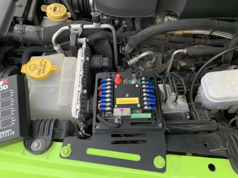 sPOD 07-08 Jeep Wrangler JK BantamX w/Blue LED Switch Panel