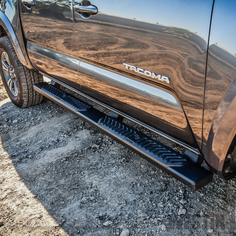 Westin 2005-2018 Toyota Tacoma Double Cab R5 Nerf Step Bars - Black thumbnail 8