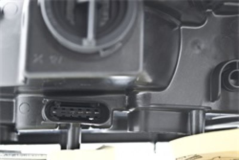 Hella 2008-2011 Mercedes-Benz ML320 Headlight Assembly thumbnail 8