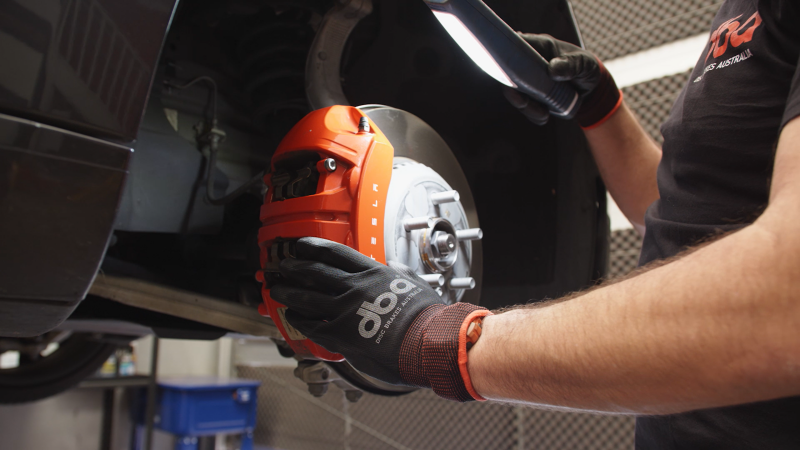 DBA 16-22 Tesla S Mando Rear Caliper (1 Piston) Rear Street Series Brake Pads