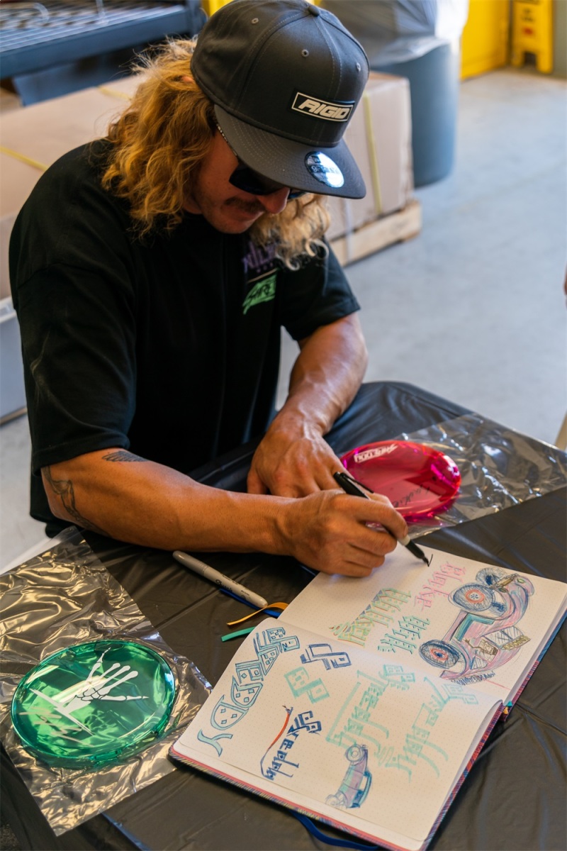 Rigid Industries x SHREDDY 360-Series 6in Lights w/Wt Bcklght (2) + 6 Covers (2 Pink/2 Teal/2 Blk) thumbnail 4