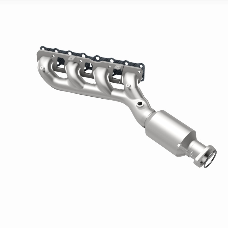 MagnaFlow 05-06 Nissan Titan 5.6L Direct Fit Converter thumbnail 4