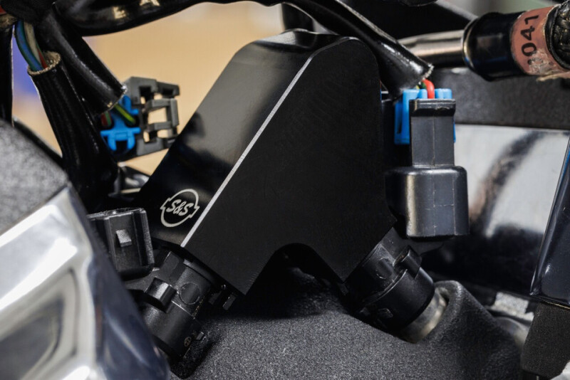 S&S Cycle 2018+ M8 Softail Models Billet Fuel Rail Kit