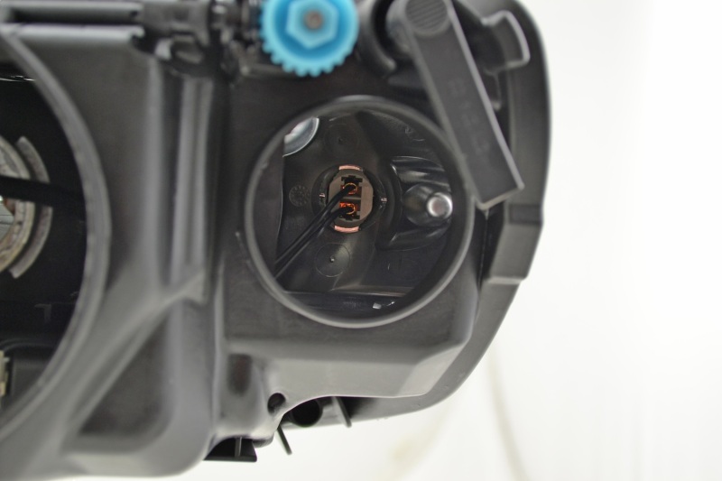 Hella 08-10 Vw Touareg Xenon Headlamp Rh thumbnail 9
