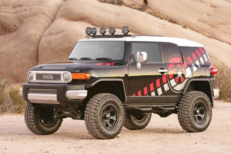 Fabtech 06-09 Toyota FJ 4WD 6in Basic Sys w/Perf Shks (1x fabFTS26010BK, 1x fabFTS26016BK, 1x fabFTS26017BK, 1x fabFTS26018BK, 2x fabFTS7237) thumbnail 2