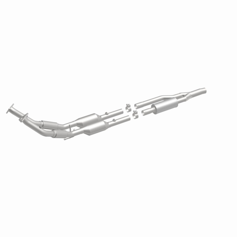 MagnaFlow Direct Fit Catalytic Converter 06- Audi A3 Quattro 3.2L