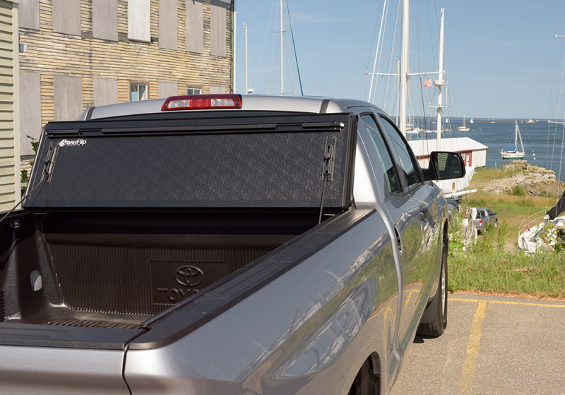 BAK 2022+ Toyota Tundra 6.5ft Bed BAKFlip G2 Bed Cover thumbnail 5