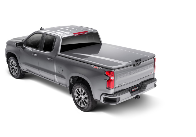 UnderCover 19-20 Chevy Silverado 1500 5.8ft Elite LX Bed Cover - Oakwood Metallic thumbnail 2