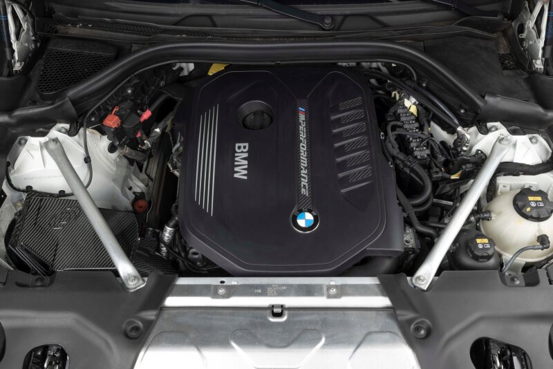 Dinan 16-26 BMW 540i/740i/840i/X5 40i/X6 40i (G05/G06/G12/G15/G16/G32) Carbon Fiber Cold Air Intake