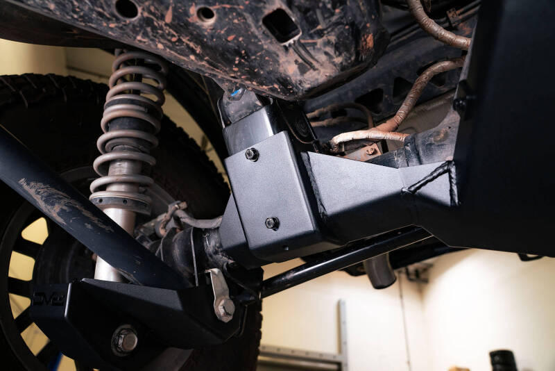 DV8 Offroad 21-22 Ford Bronco Rear Differential Skid Plate thumbnail 7