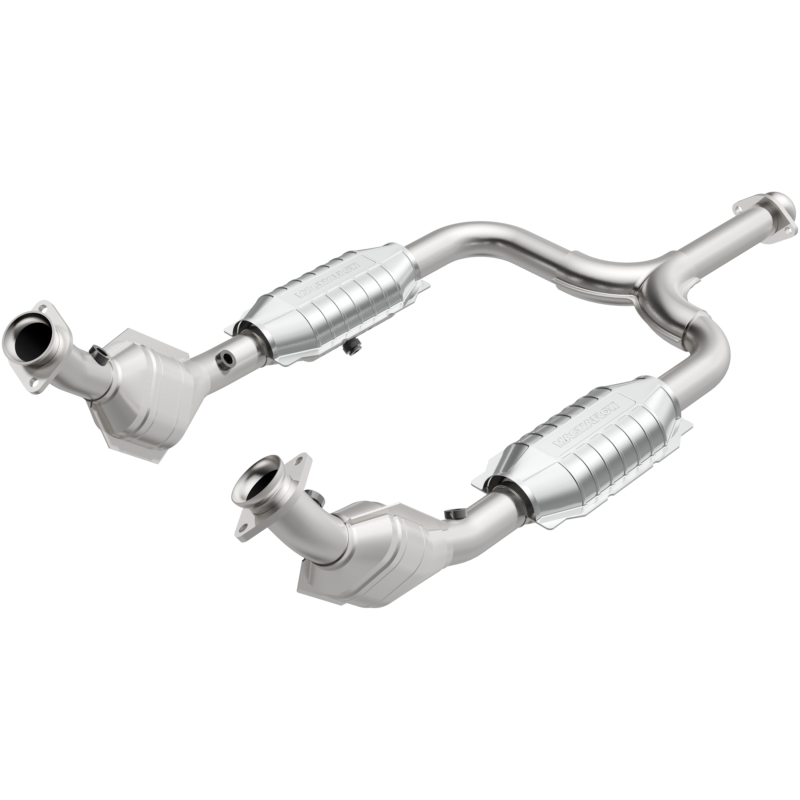 MagnaFlow Direct Fit Catalytic Converter 01-04 Ford Mustang 3.8L CA thumbnail 3