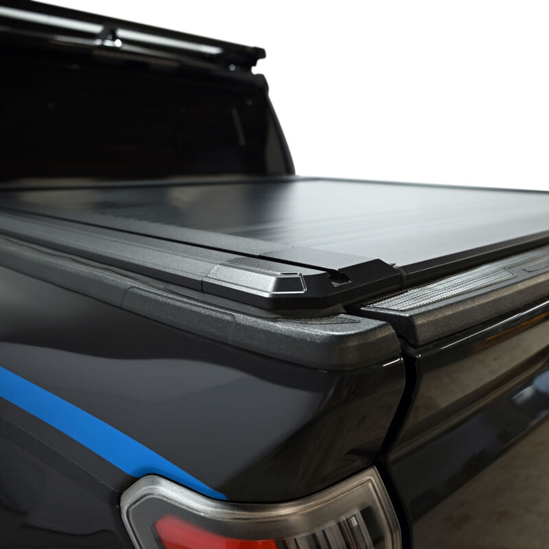Westin 24-26 Toyota Tacoma 5ft Bed Manual Retractable Tonneau Cover - Black thumbnail 9