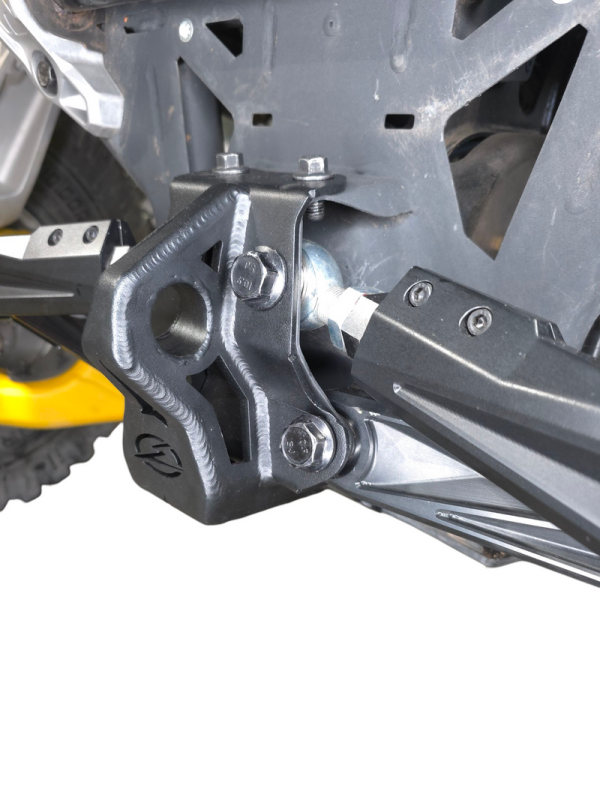 Elektric Offroad 24-26 Can Am Maverick R Sheet Metal Radius Rod Plate (2 Seat)