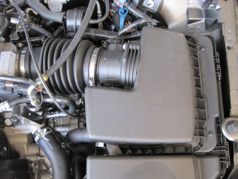 K&N 05-09 Chevy Equinox / 08-10 Malibu / 06-10 Buick Lucerne 06-09 Cadillac DTS Drop In Air Filter thumbnail 4