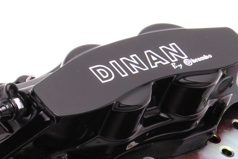 Dinan 08-15 BMW 5-Series GT/7-Series (F01/F02/F07/Alpina B7) Black Caliper/Drilled Brake Set - Front thumbnail 2