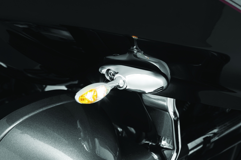 Kuryakyn Kellermann Micro 1000 Collection Turn Signals 2530 Signal, 1000, LED, Clear Lens, White/Amber Light, Chrome Housing, Each thumbnail 4