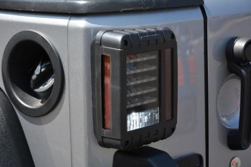 07-18 Jeep Wrangler JK Horizontal LED Tail Light - Image 12