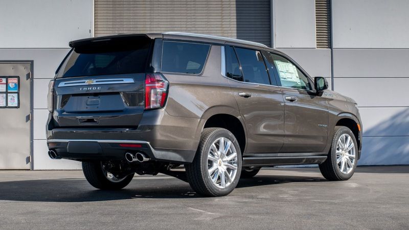 Borla 21-22 Chevrolet Tahoe 5.3L V8 2/4WD 4DR 3.00in/2.75in Touring Cat-Back Exhaust w/ Chrome Tips thumbnail 4