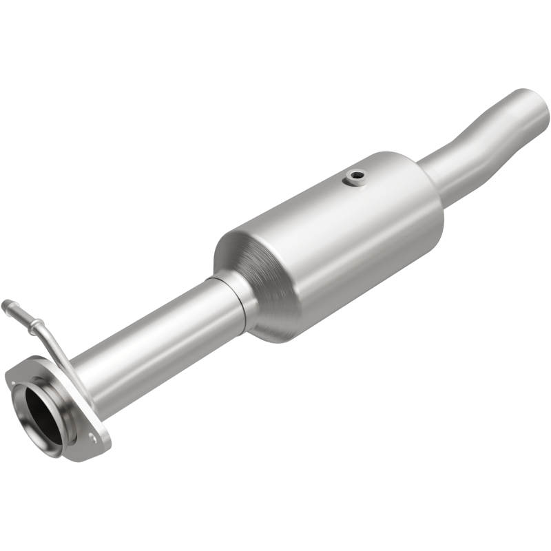 MagnaFlow 09-10 Ford F-550 Super Duty V10 6.8L Rear Underbody Direct Fit Catalytic Converter thumbnail 2