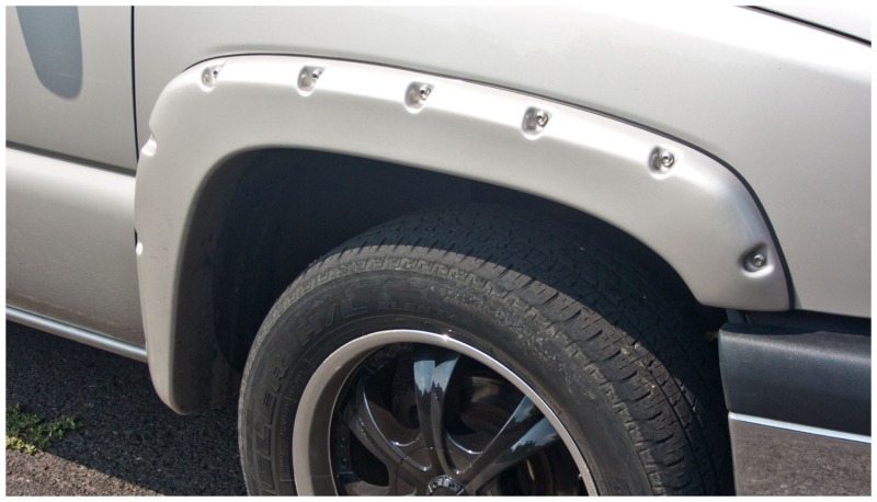 Husky Liners 03-06 Chevrolet Avalanche 1500/2500 w/o Body Hardware Pocket Style Fender Flares - 4pc