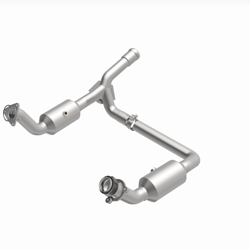 MagnaFlow 19-20 GMC Sierra 1500 Single Underbody 4.3L/5.3L Direct Fit Catalytic Converter thumbnail 4