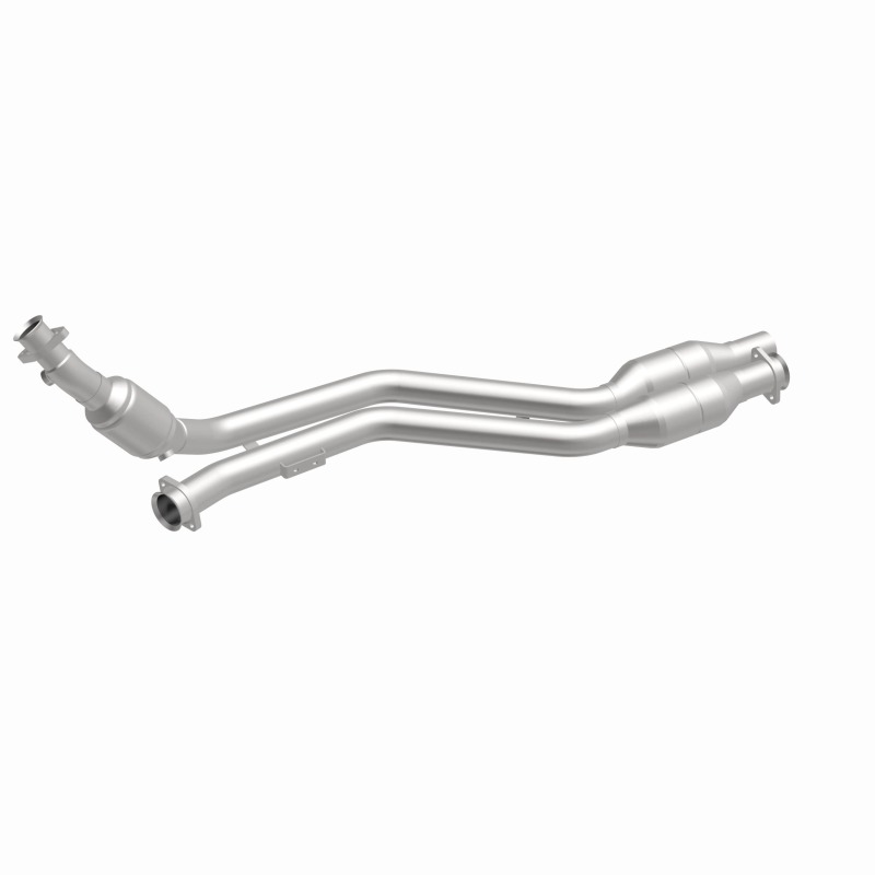 MagnaFlow Direct Fit Catalytic Converter 02-03 Mercedes CLK430 4.3L Passenger Side