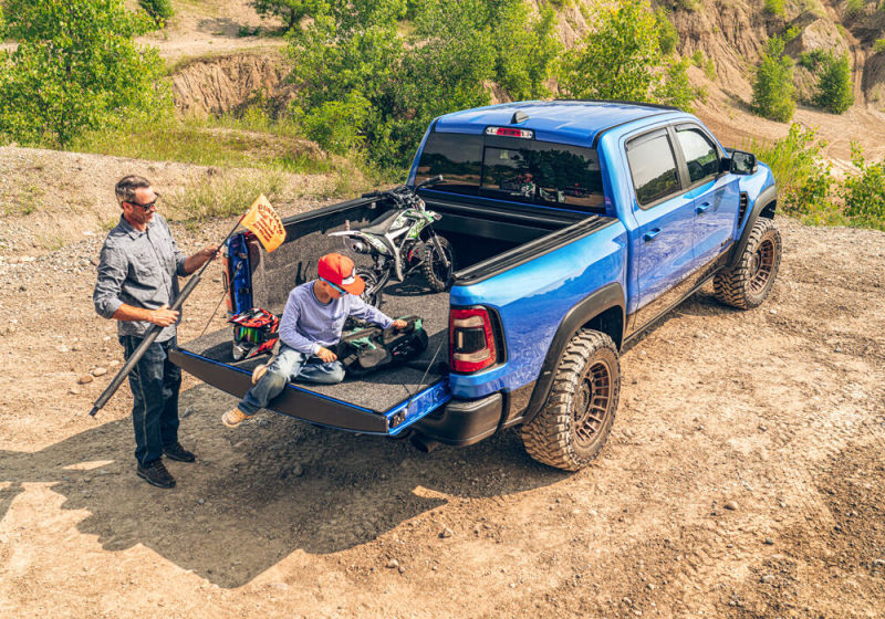 Retrax 07-21 Toyota Tundra CrewMax (5.5ft. Bed) Retrax IX thumbnail 5