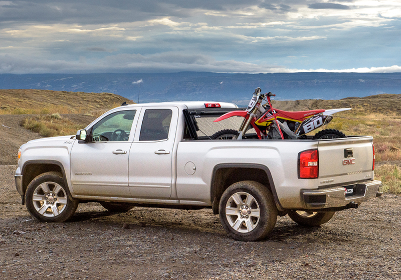 BAK 2023+ Chevy Colorado Crew Cab 5ft 2in Bed BAKFlip F1 thumbnail 4