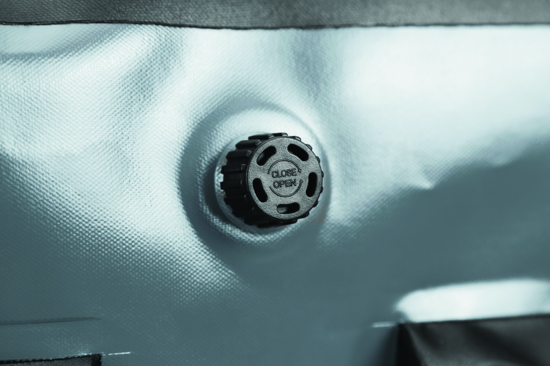 Kuryakyn Torke 24L Solo Dry Pannier thumbnail 6