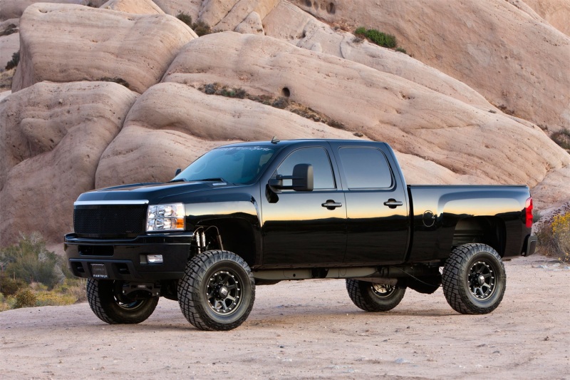 Fabtech 11-19 GM 2500HD/3500HD 2WD/4WD 6in RTS System - Component Box 1