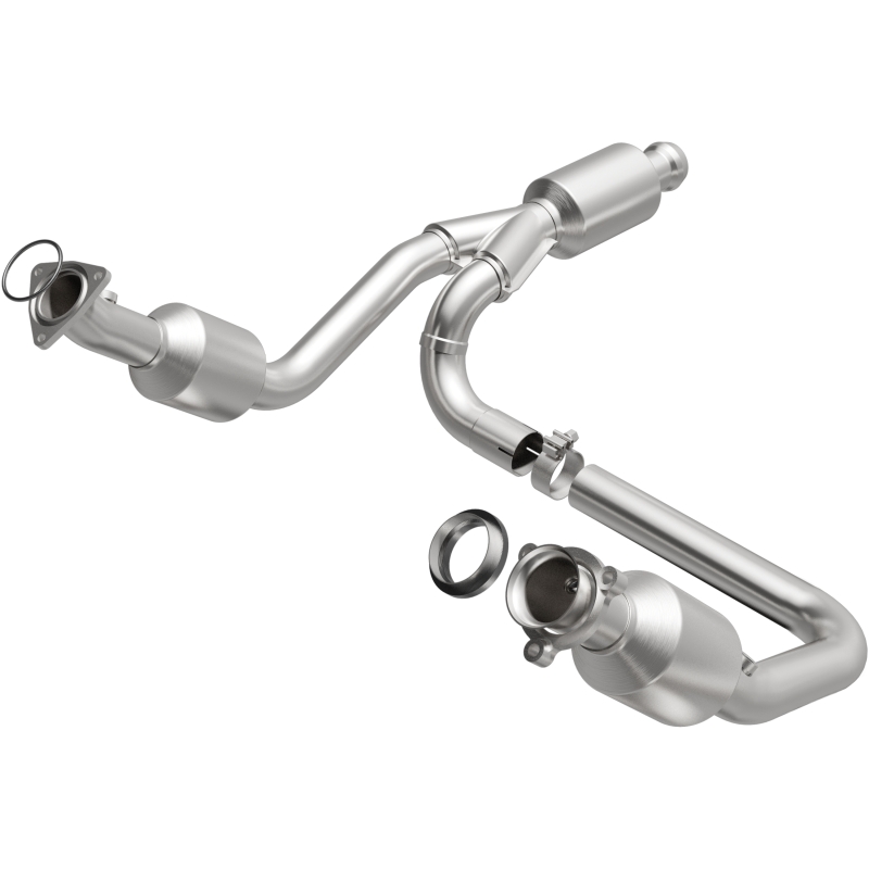 MagnaFlow 14-15 Chevrolet Silverado 1500 Underbody 4.3L / 5.3L Direct-Fit Catalytic Converter thumbnail 2