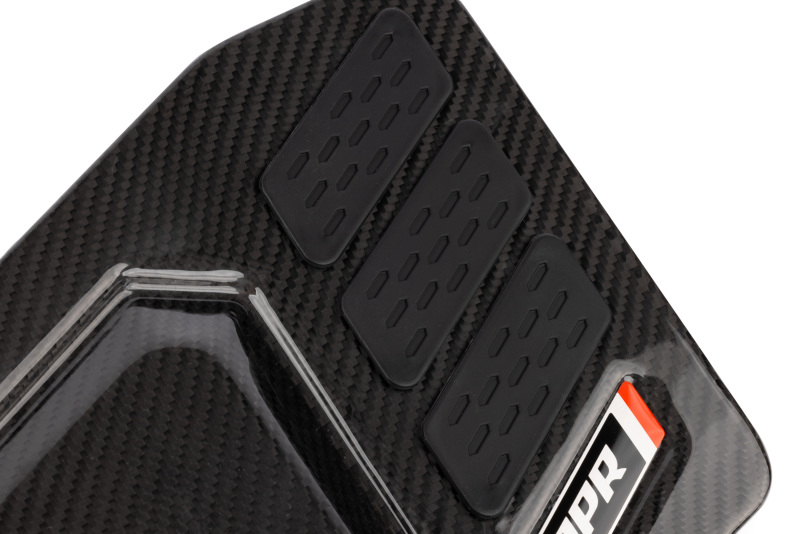 APR 22-24 Audi A3/A3 Quattro/S3/22-26 Volkswagen Golf R/GTI 2.0T Intake Port Covers - Carbon Fiber thumbnail 4