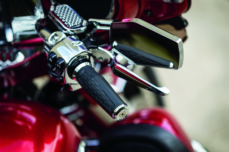 Kuryakyn Hex Grips Throttle-By-Wire Chrome