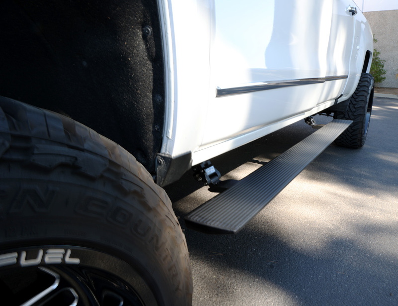 RealTruck 15-19 Chevy Silverado 25/3500HD CC Dsl 4dr VoltStep Electric Running Board Kit - Tex. Blk thumbnail 4