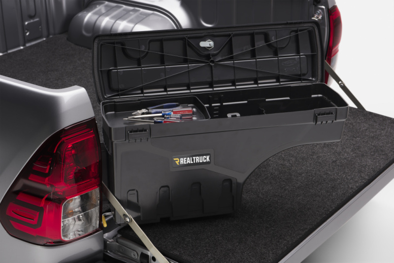 UnderCover 19-20 Toyota Tacoma Drivers Side Swing Case - Black Smooth thumbnail 8