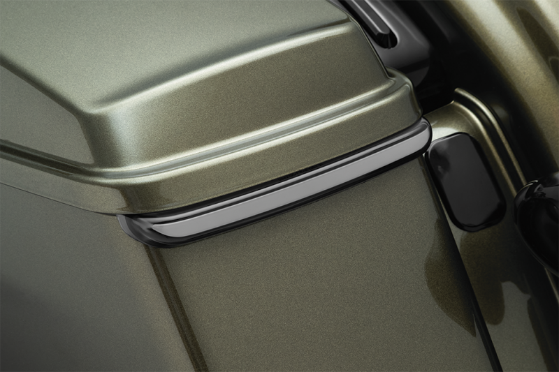 Kuryakyn Tracer Saddlebag Lights Smoke Lens thumbnail 3