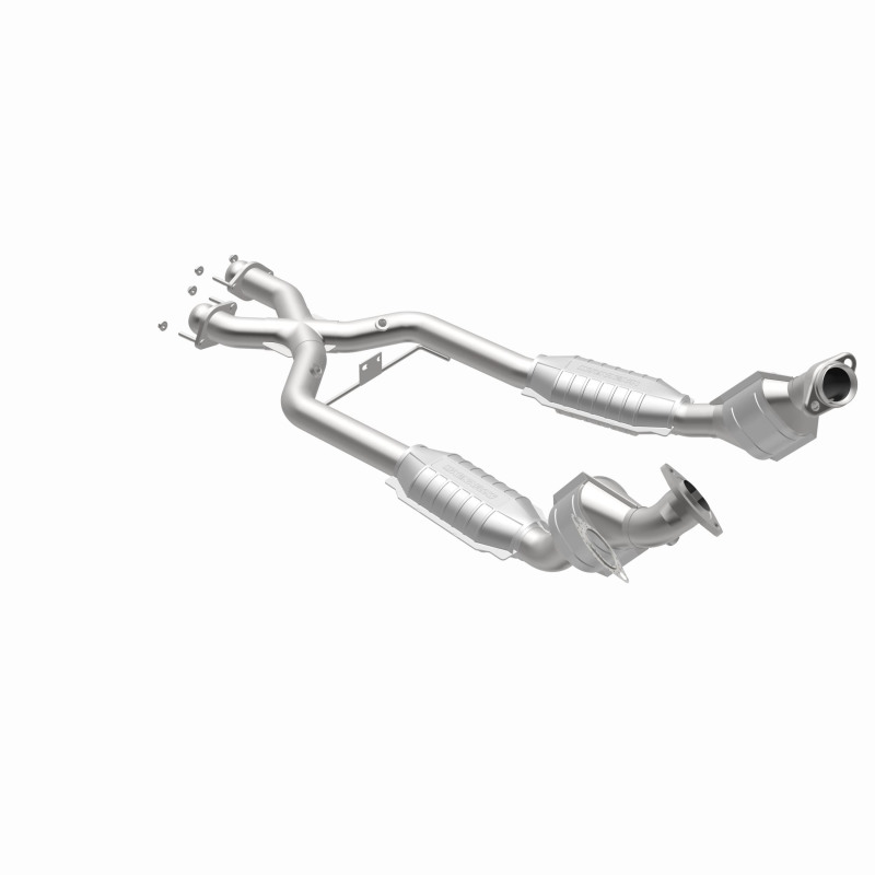 MagnaFlow Direct Fit Catalytic Converter 96-98 Ford Mustang 4.6L thumbnail 4