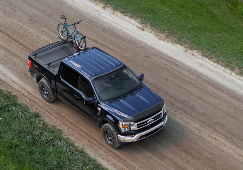 Roll-N-Lock 2022 Toyota Tundra (66.7in. Bed Length) A-Series XT Retractable Tonneau Cover thumbnail 3