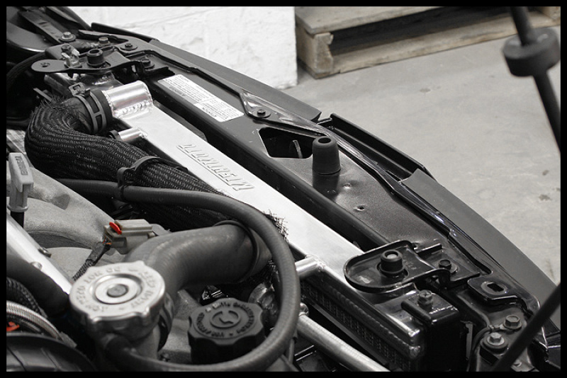 Mishimoto 01-05 Dodge Neon SRT-4 Manual Aluminum Radiator thumbnail 8