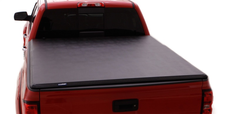 Lund 15-17 Chevy Colorado Fleetside (5ft. Bed) Hard Fold Tonneau Cover - Black thumbnail 7