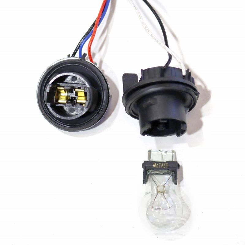 AlphaRex 18-20 Ford F-150 Wiring Adapter OEM to AlphaRex Taillight Converter (Req 18-20 Ford F-150) thumbnail 3