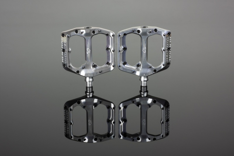 Renthal Cycle Revo-F Flat Pedal- Polished silver